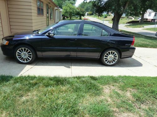 Euro options, awd, blue pearl metalic, leather seats,