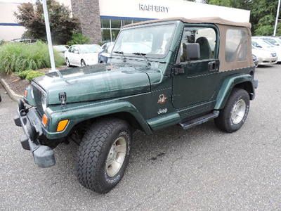 2000 wrangler sahara, no reserve, no accidents, looks and runs great