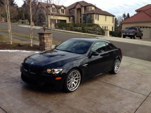 2012 bmw m3 e92 coupe 2-door 4.0l 19k miles ( super clean) no reserve!!!!