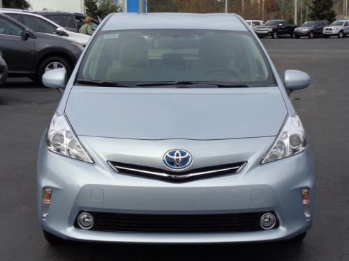 2014 toyota prius v two