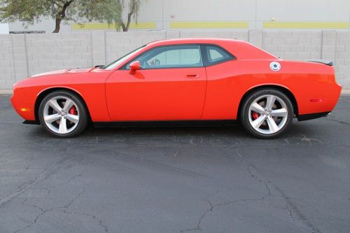 2008 dodge challenger srt8