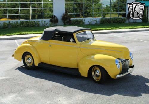 1940 ford custom