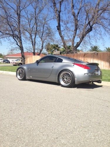 2004 nissan 350z base coupe 2-door 3.5l