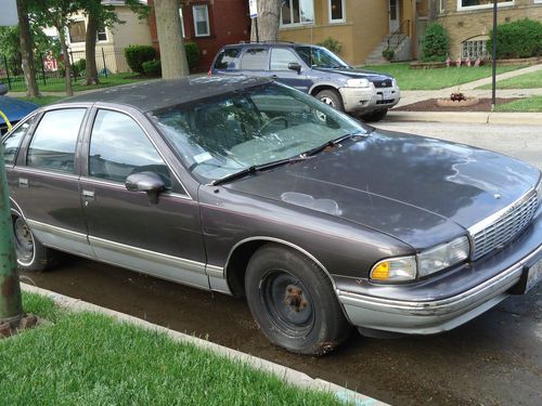 1993 chevrolet caprice classic gray/brown sedan 4-door 5.0l v8 automatic