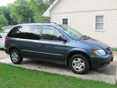 2002 dodge caravan se minivan 4-door 3.3l v-6 - good, reliable condition