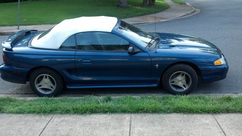 Mustang convertible, v6