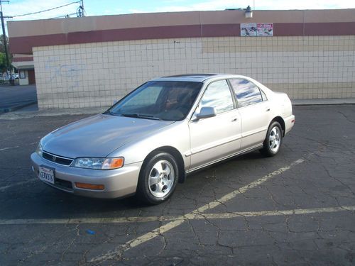 1997 honda accord se sedan 4-door 2.2l