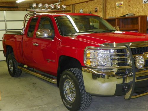 2007 chevrolet silverado 2500 extended cab  16k miles show tk over 40k invested