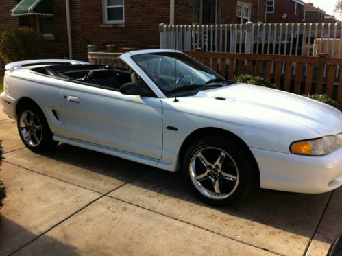 1998 ford mustang gt convertible 2-door 4.6l