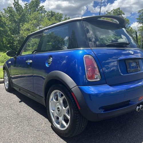 2006 mini cooper s one owner only 37k miles sun/moonroof clean!