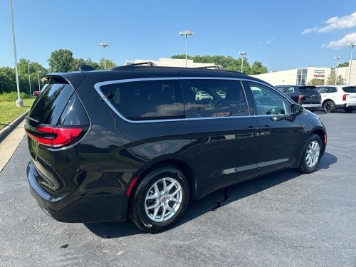 2022 chrysler pacifica touring l