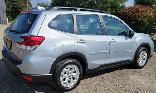 2021 subaru forester awd low miles!