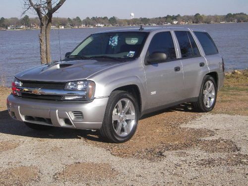 2006 chevy trailblazer silver ss clone