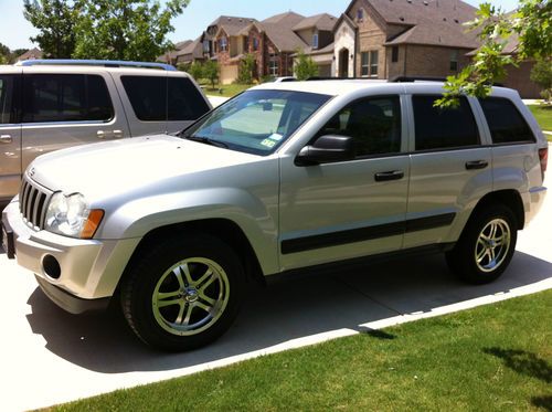 2005 jeep grand cherokee laredo sport utility 4-door 3.7l