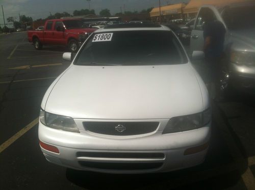 1995 nissan maxima gle sedan 4-door 3.0l