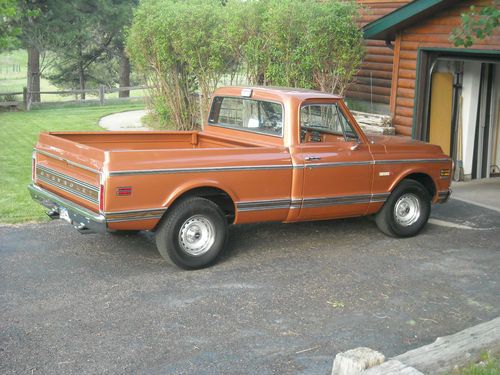 1972 chevrolet cheyenne c-10 swb.