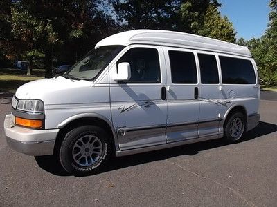 2004 chevrolet express explorer limited se hightop wheelchair lift