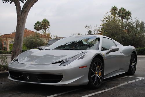 2013 ferrari 458 spider - silver black - 1,200 miles