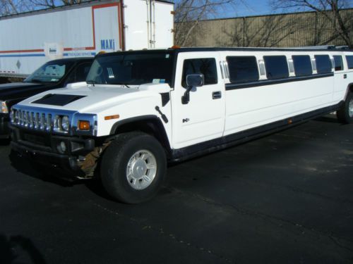 Hummer limousine  2004  14 passenger