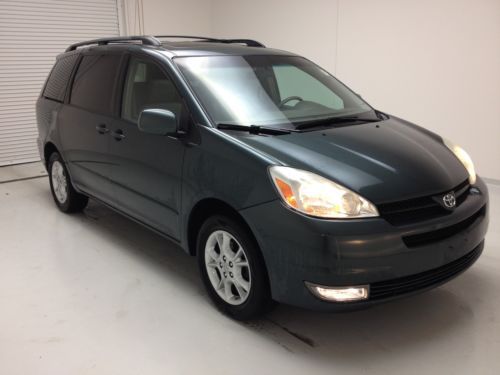 2005 toyota sienna xle all wheel drive, leather, sunroof, rear dvd, alloy wheels