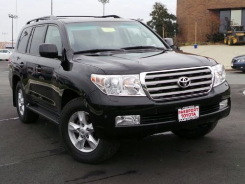 2011 toyota land cruiser base