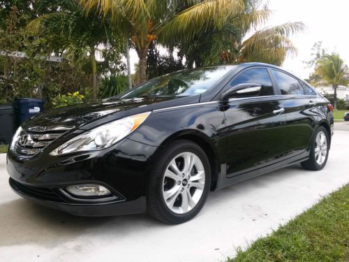 2011 hyundai sonata limited sedan 4-door 2.4l (triple black, 24k miles, like new