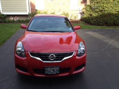 Red 2011 nissan altima coupe 2.5l excellent condition