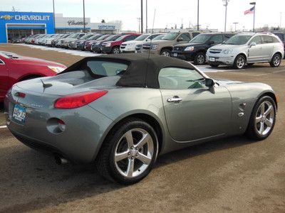 Premium convertible roadster 2.4l -super clean-local trade-premium sound