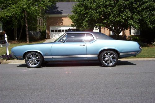 1970 cutlass supreme by oldsmobile