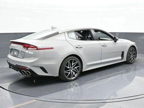 2022 kia stinger gt-line