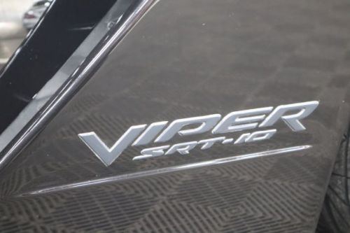 2004 dodge viper srt-10