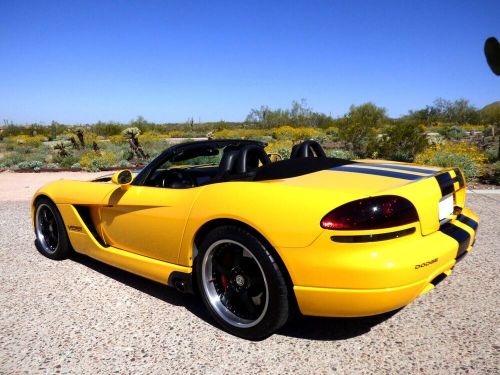 2005 dodge viper srt-10