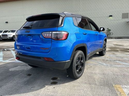 2023 jeep compass trailhawk