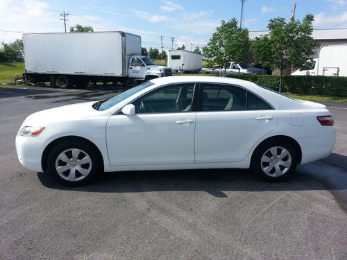 2009 toyota camry le sedan 4-door 2.4l