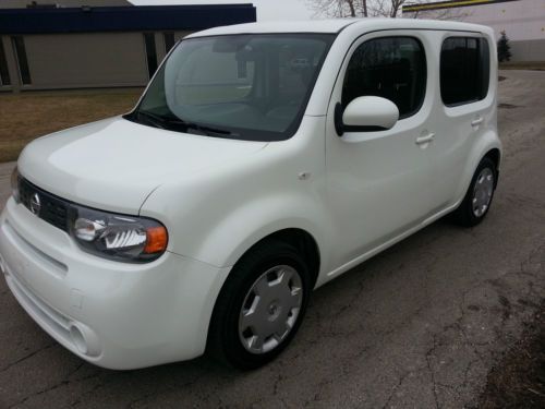 2011 nissan cube base wagon 4-door 1.8l