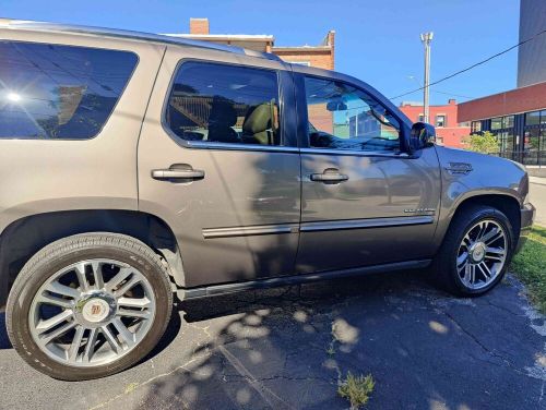 2013 cadillac escalade premium