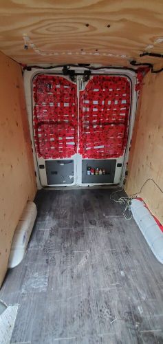 Nv2500, a solid powerful van &amp; large cargo compartment. perfect for contractors