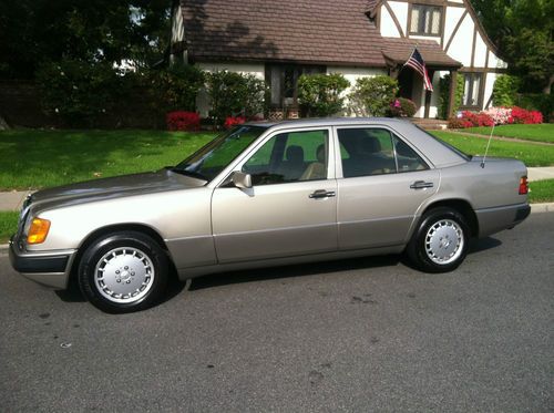 Beautiful one owner california rust free 1993 mbz 300e