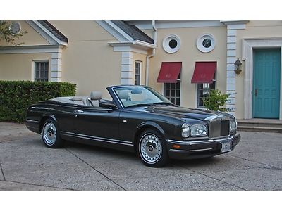 Garage kept convertible smoke free excellent condition