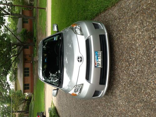 2010 scion xd base hatchback 5-door 1.8l