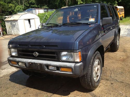 1995 nissan pathfinder se sport utility 4-door 3.0l no reserve