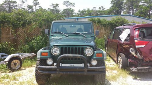 Jeep wrangler 4x4 green