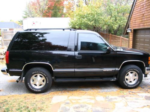 1996 gmc yukon sle sport utility 2-door 5.7l     89k original miles!!!