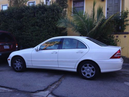 2005 mercedes-benz c240 base sedan 4-door 2.6l