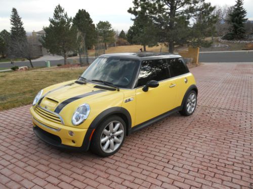 2003 mini cooper s super low miles. excellent condition