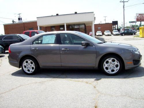 2011 ford fusion se