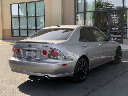 2003 lexus is base 4dr sedan