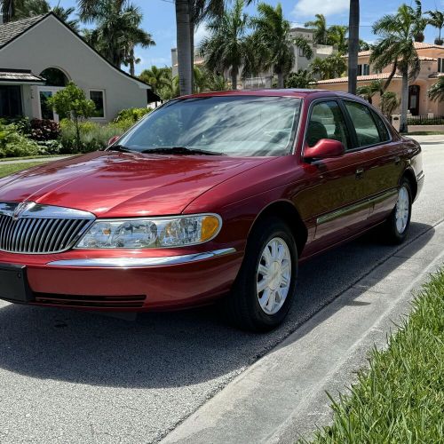 1999 lincoln continental only 41k miles serviced clean carfax town car