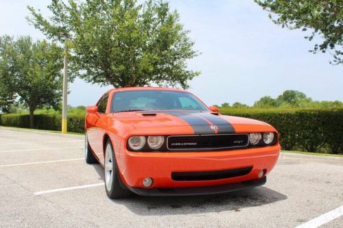 2008 dodge challenger srt8 2dr coupe