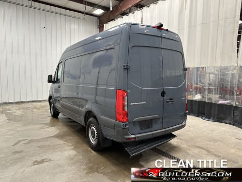 2019 mercedes-benz sprinter 2500 clean title